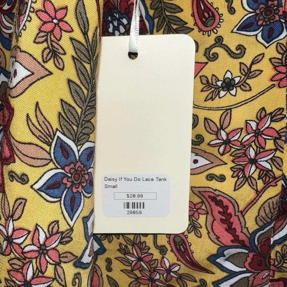 Floral Lace Tank Top - Picture 4 of 5